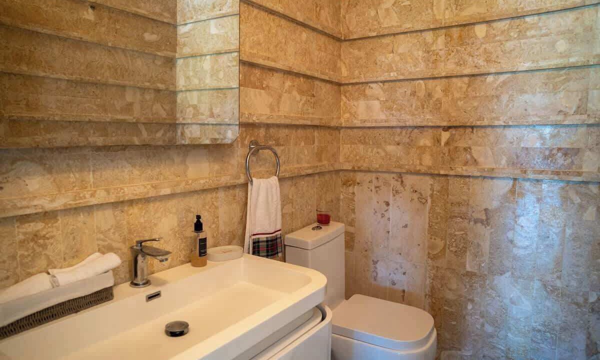 Photo of Bathroom in Las Lomas