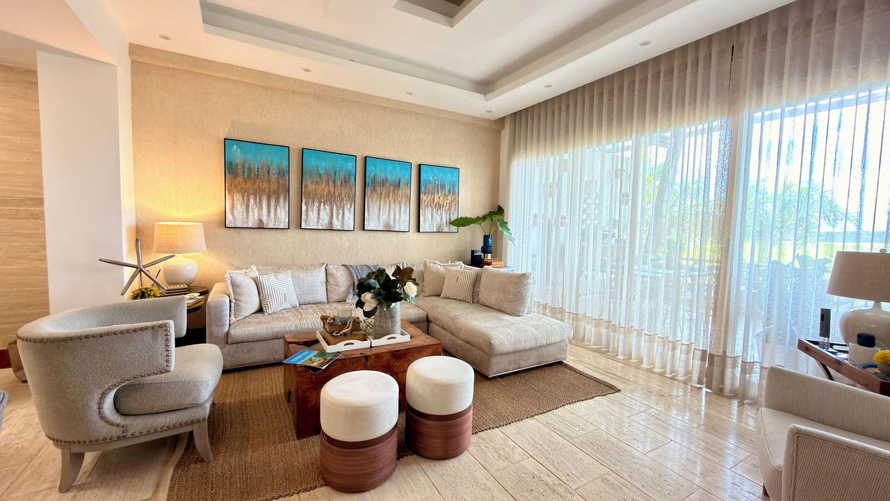 Photo of Livingroom in Los Altos