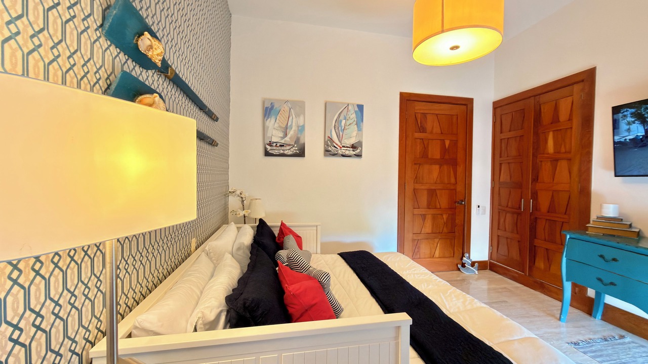 Photo of Bedroom in Los Altos