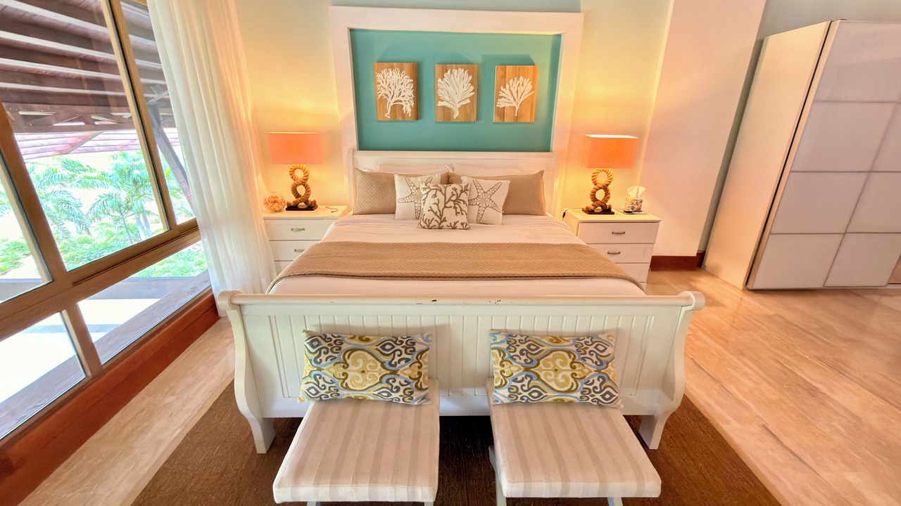 Photo of Bedroom in Los Altos