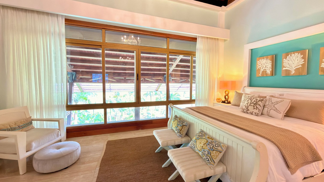 Photo of Bedroom in Los Altos