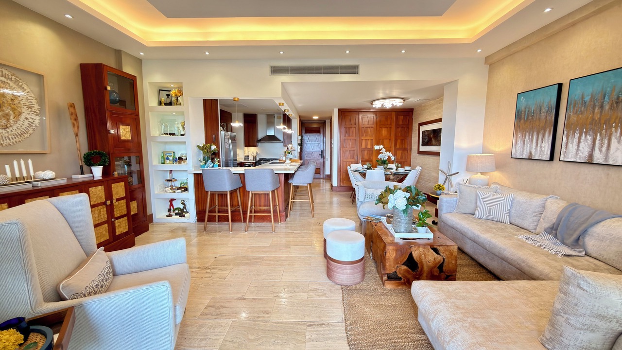 Photo of Livingroom in Los Altos