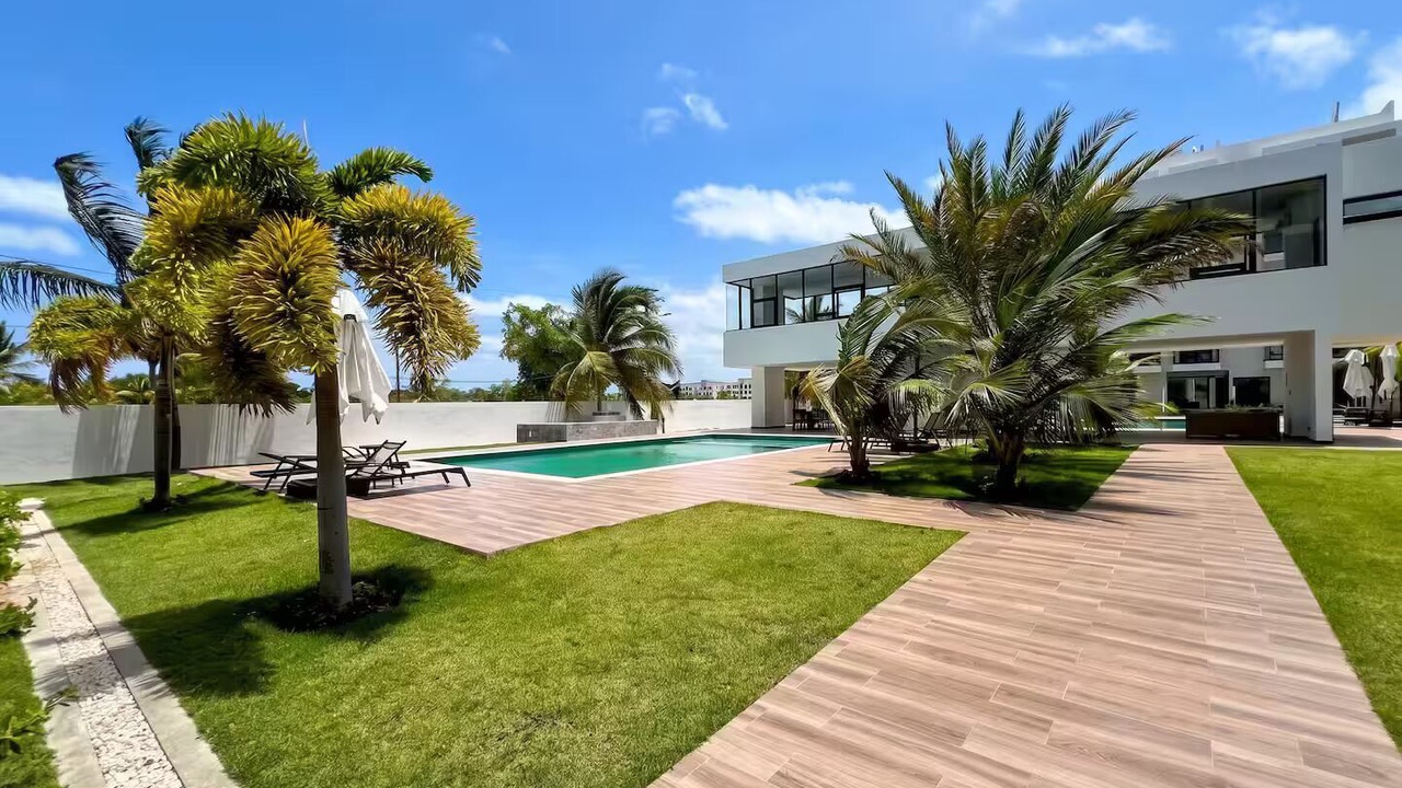 Photo of Outdoor in Serralles