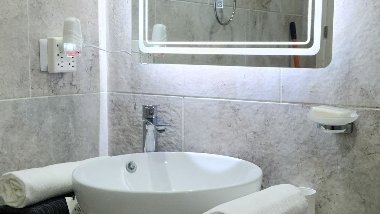 Photo of Bathroom in Veron