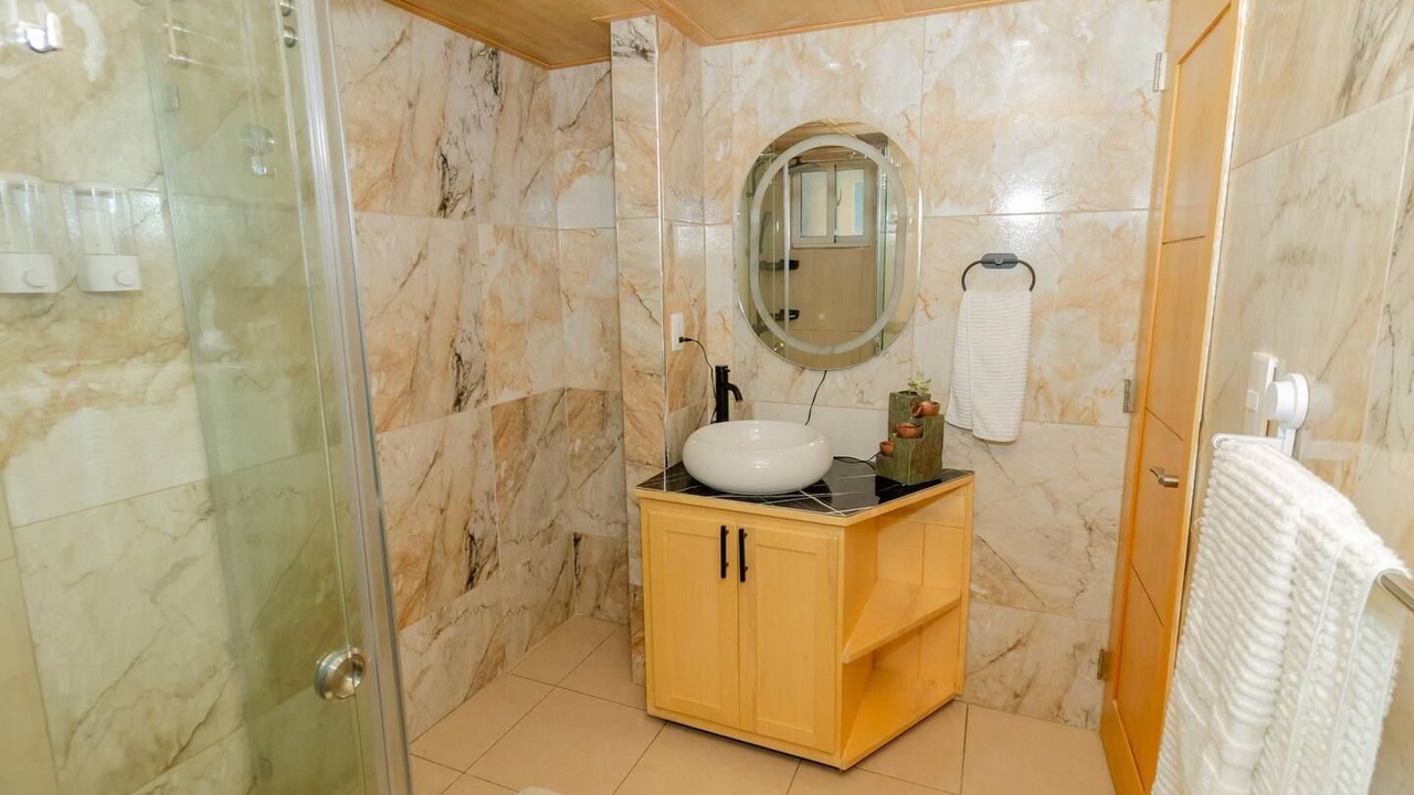 Photo of Bathroom in Veron