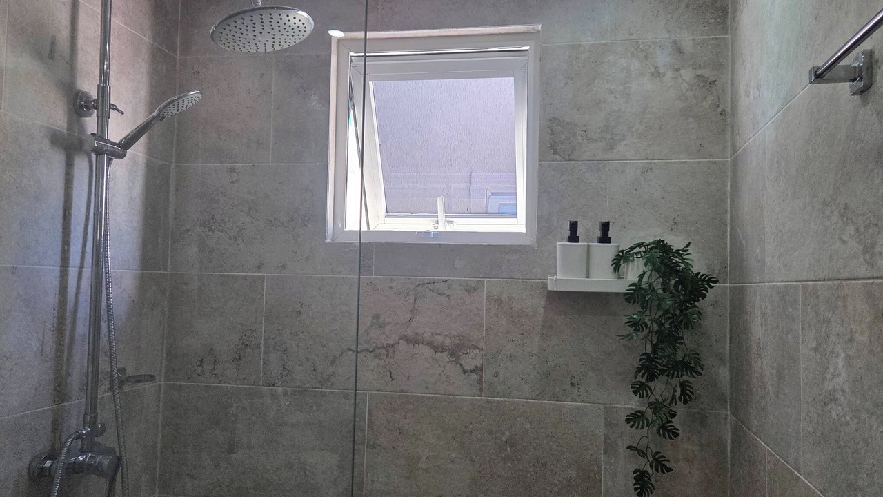 Photo of Bathroom in Veron
