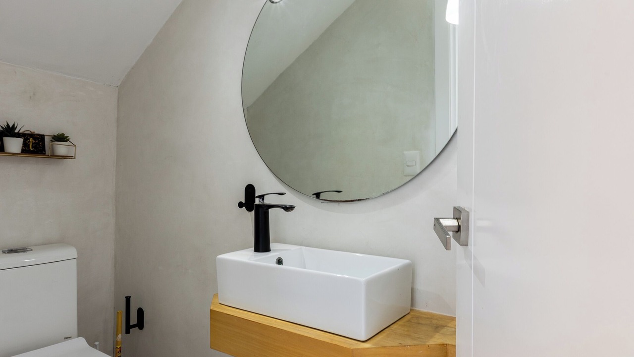 Photo of Bathroom in El Callejon