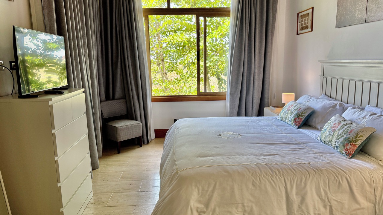 Photo of Bedroom in Los Altos