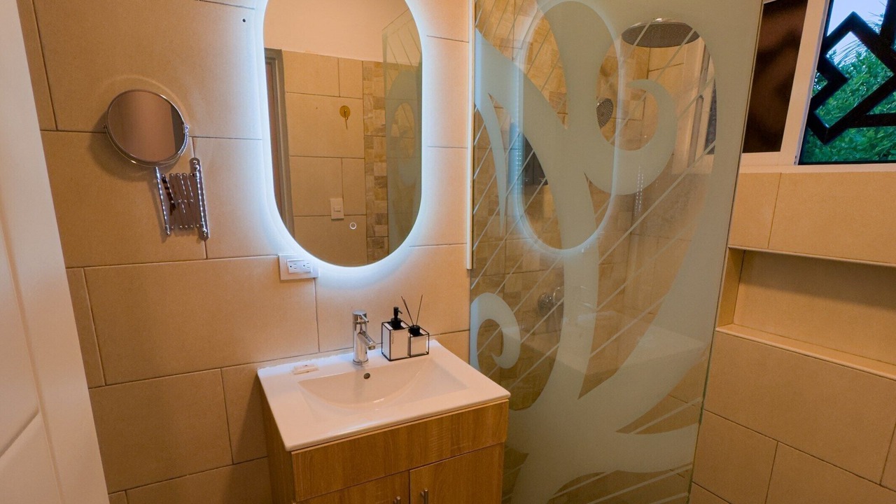 Photo of Bathroom in Veron