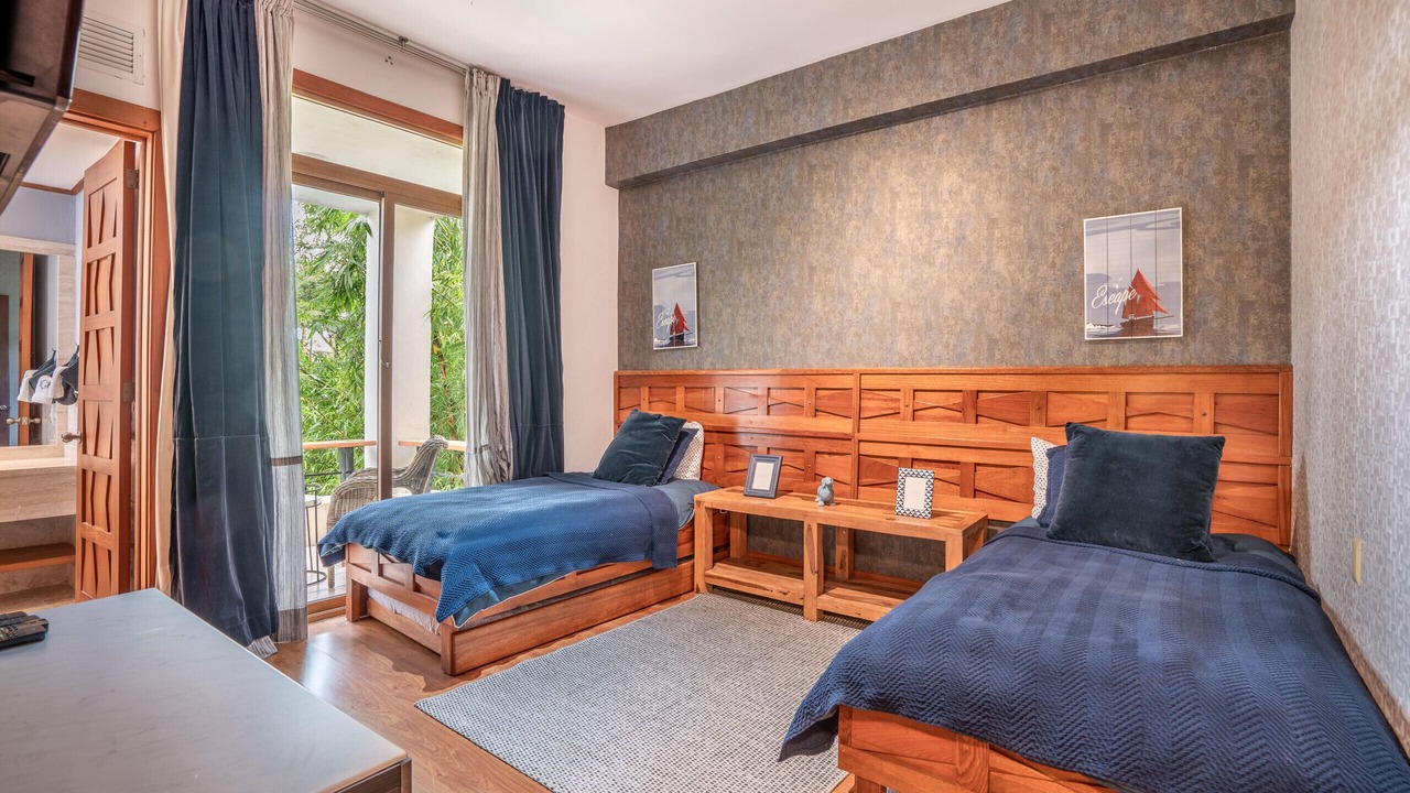 Photo of Bedroom in Los Altos