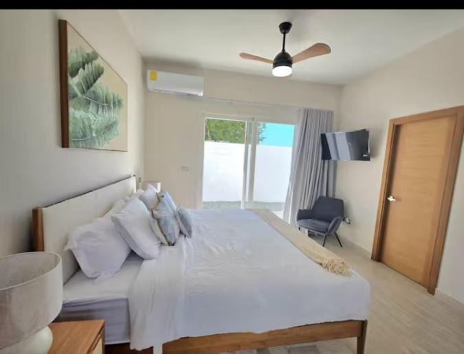Photo of Others in Dominicus