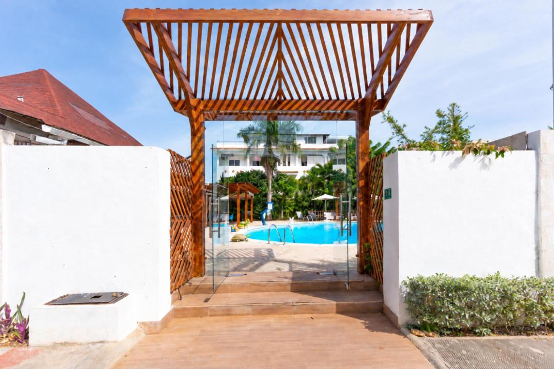 Photo of Others in Dominicus