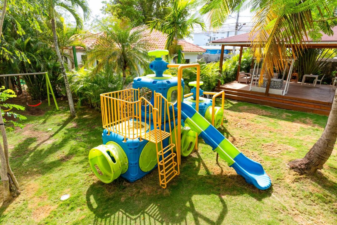 Photo of Others in Dominicus