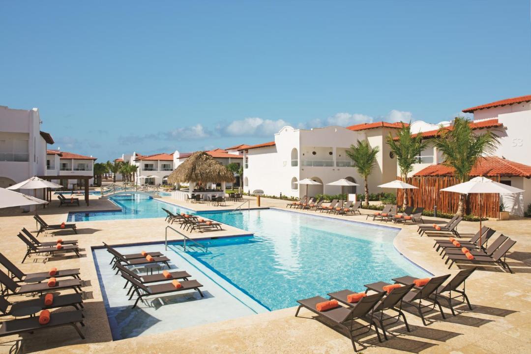 Photo of Others in Dominicus