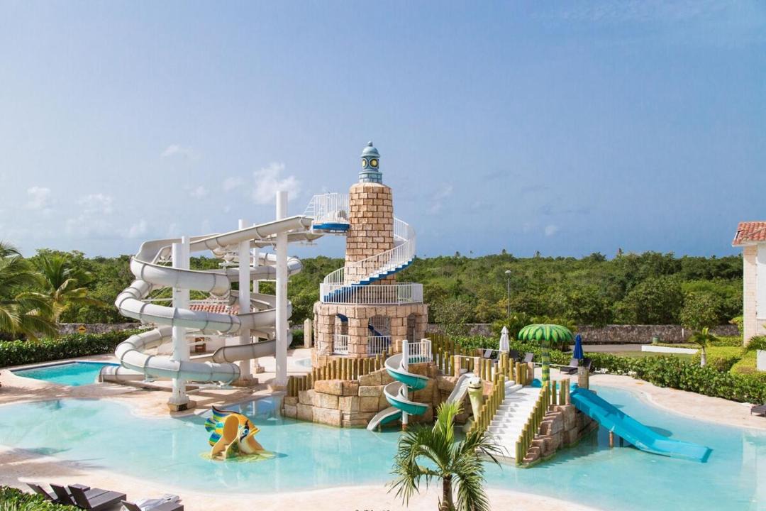 Photo of Others in Dominicus