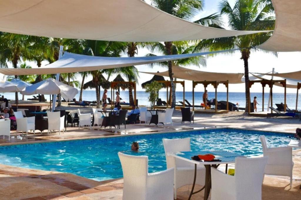 Photo of Others in Dominicus