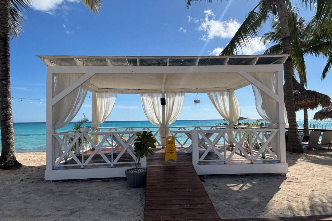 Photo of Others in Dominicus