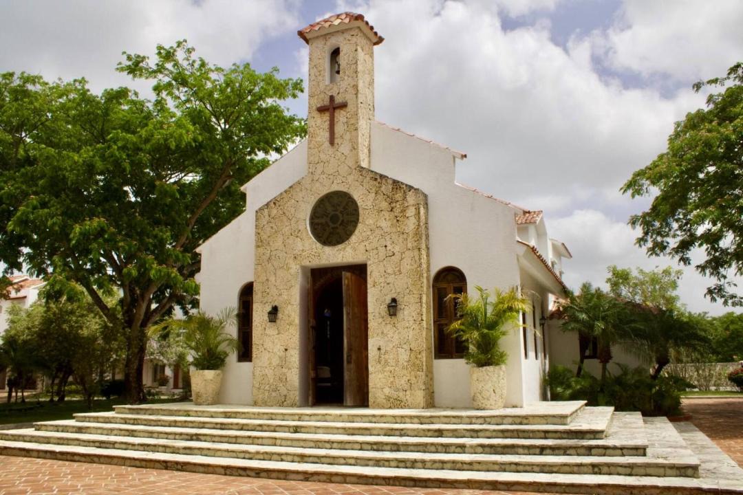 Photo of Others in Dominicus