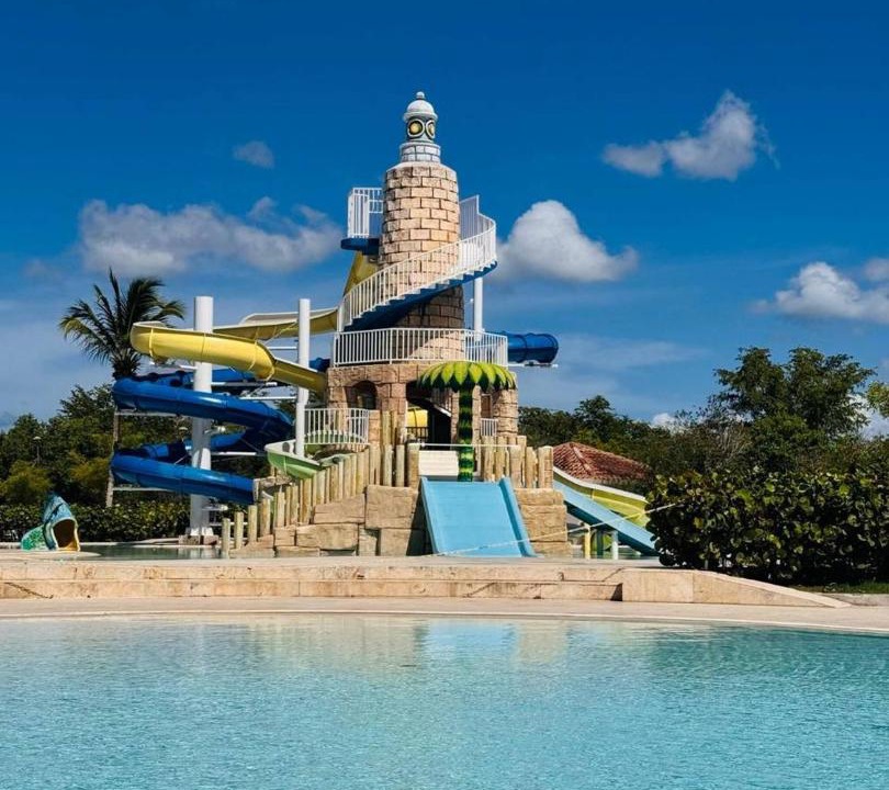 Photo of Others in Dominicus