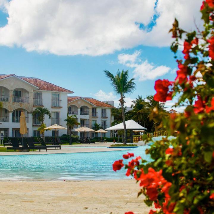Photo of Others in Dominicus