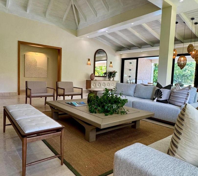Photo of Livingroom in Los Altos