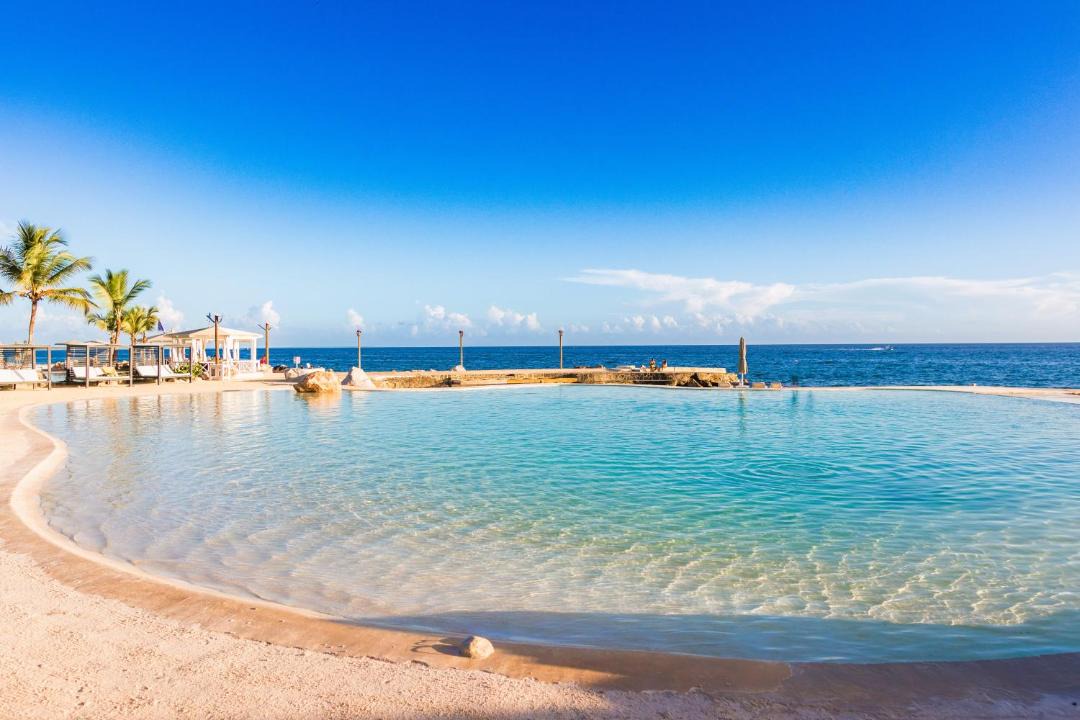 Photo of Others in Dominicus