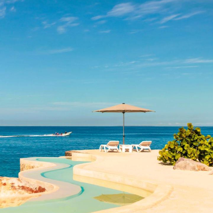 Photo of Others in Dominicus