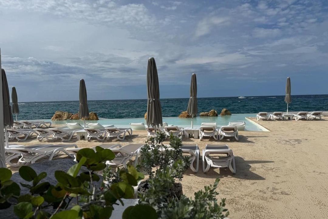 Photo of Others in Dominicus
