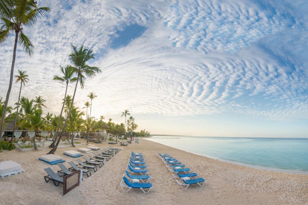Photo of Others in Dominicus