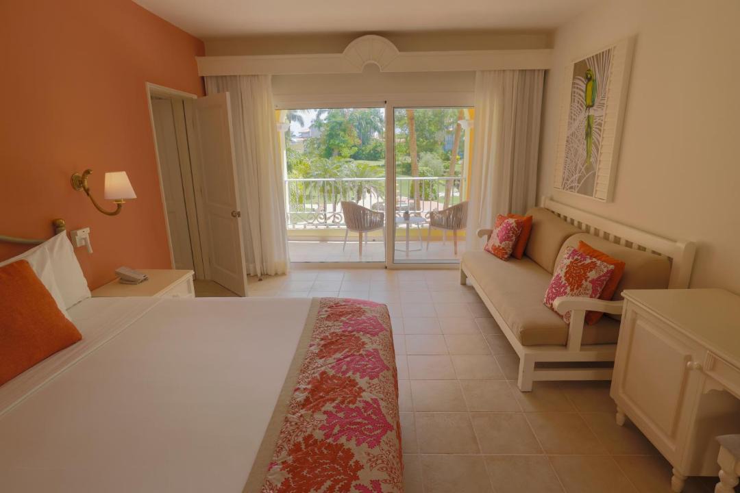 Photo of Others in Dominicus