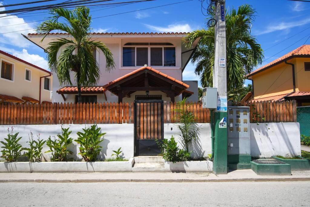 Photo of Others in Dominicus