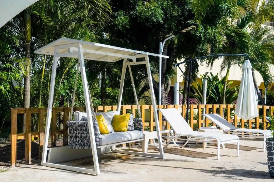 Photo of Others in Dominicus