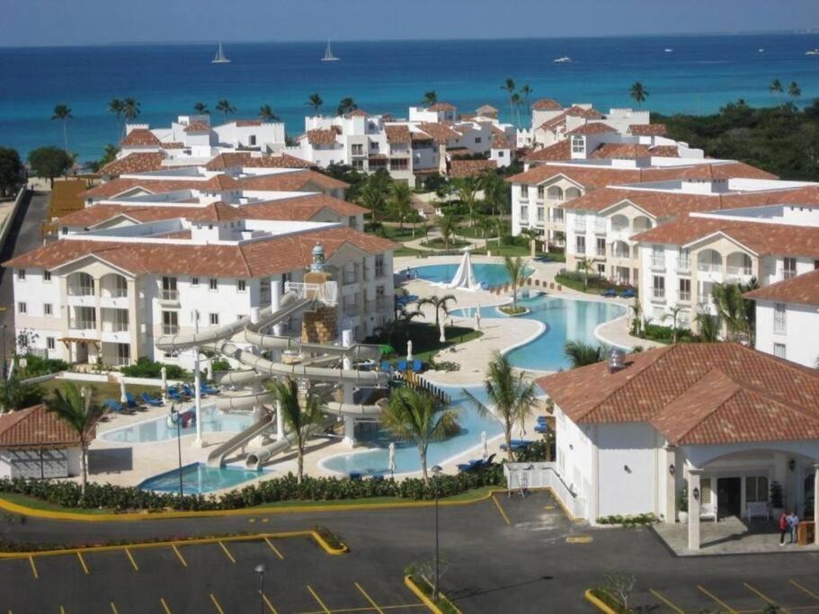 Photo of Others in Dominicus