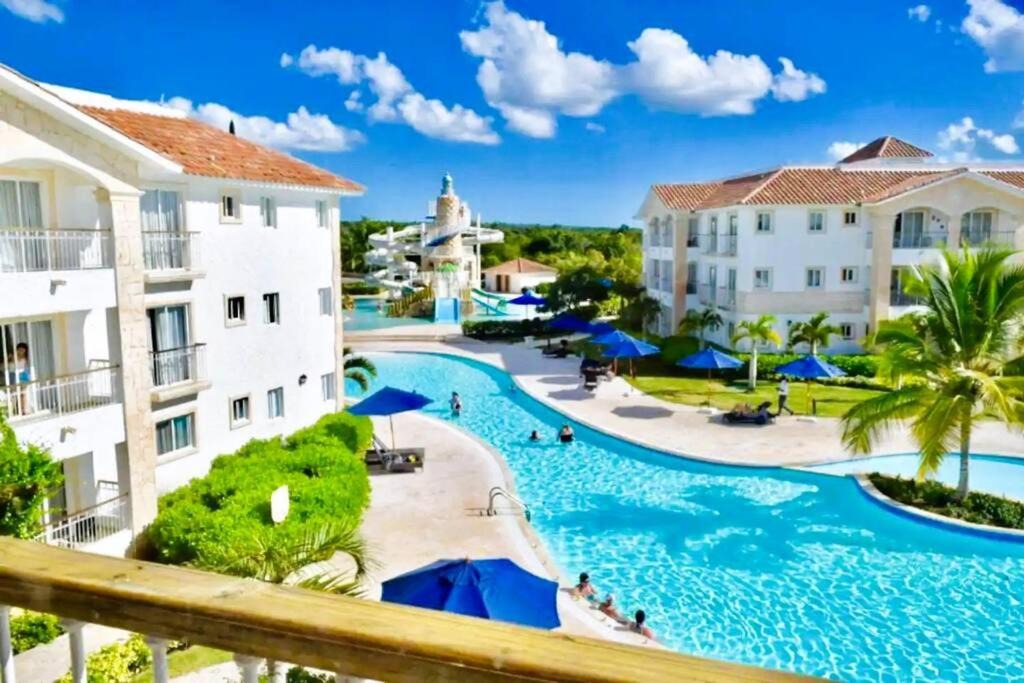 Photo of Others in Dominicus
