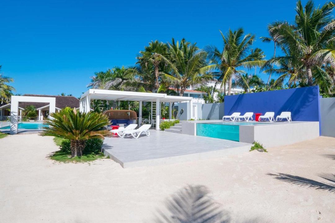 Photo of Others in Dominicus