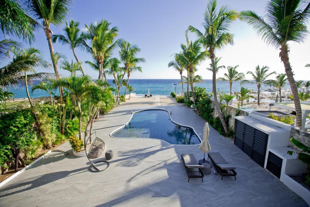 Photo of Others in Dominicus