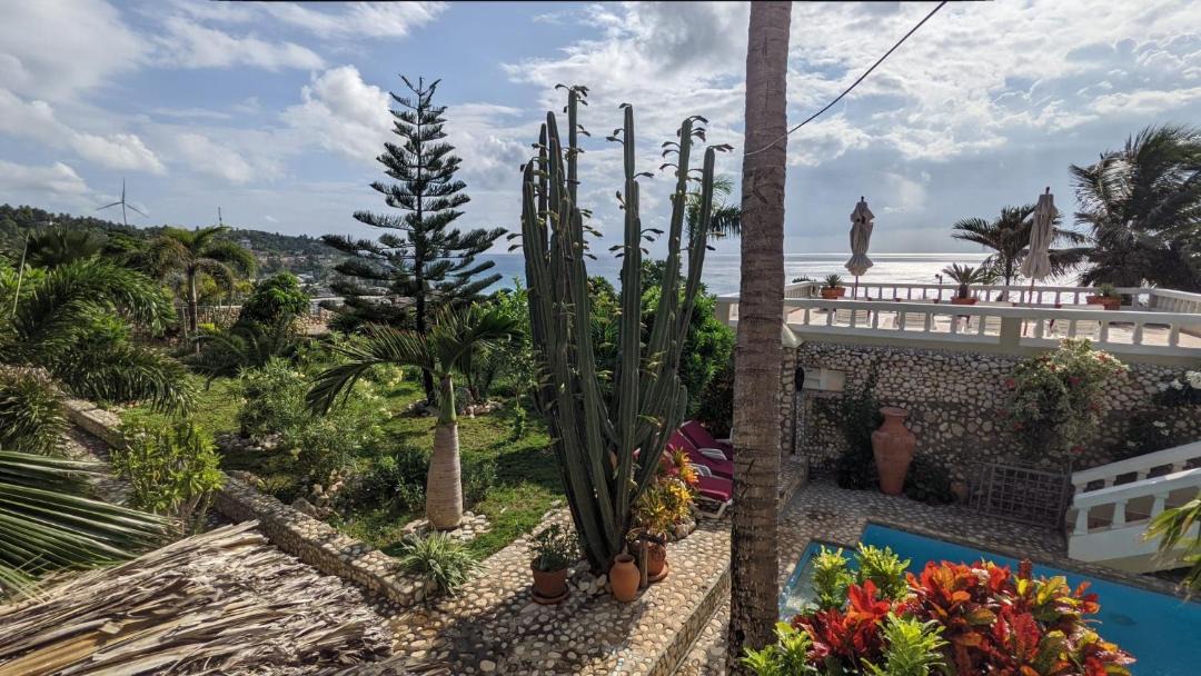 Photo of Others in Enriquillo