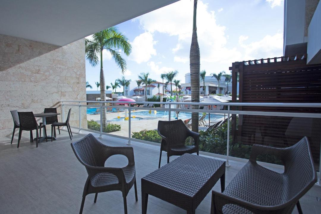 Photo of Others in Dominicus