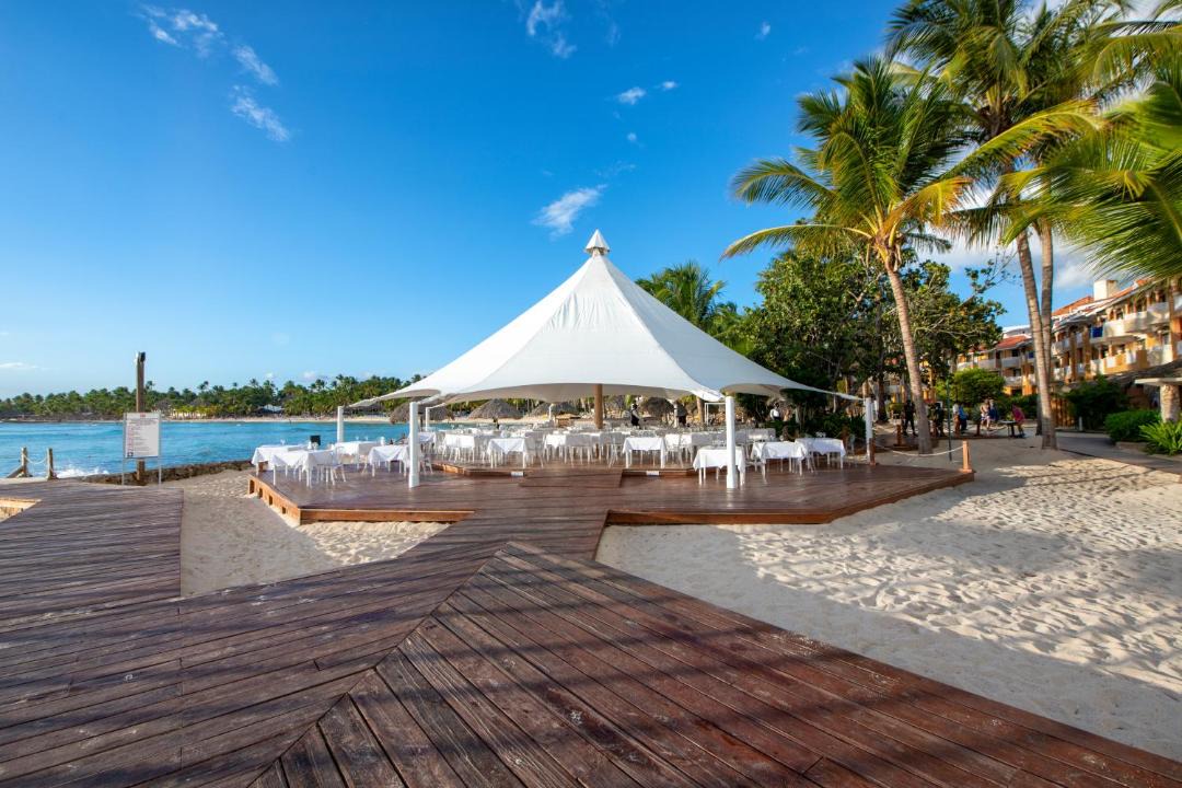 Photo of Others in Dominicus