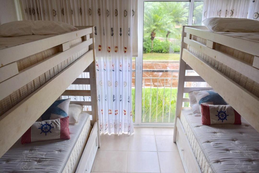 Photo of Others in Dominicus