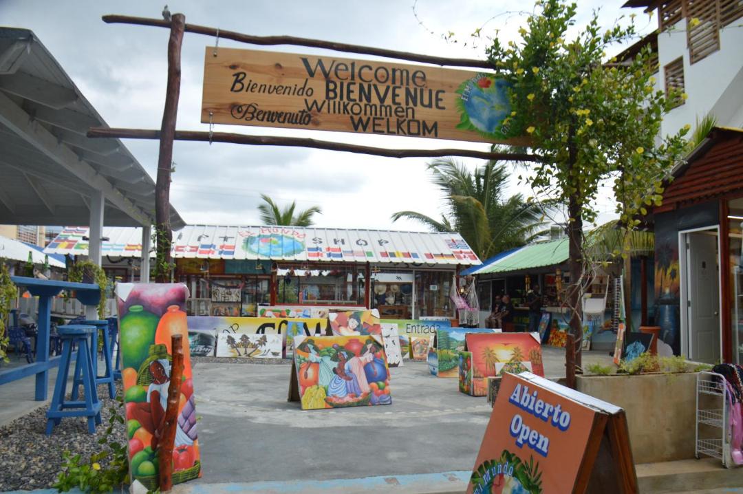Photo of Others in Dominicus