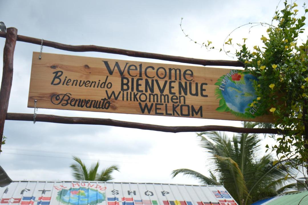 Photo of Others in Dominicus