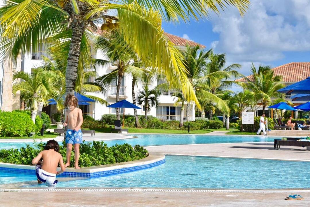 Photo of Others in Dominicus