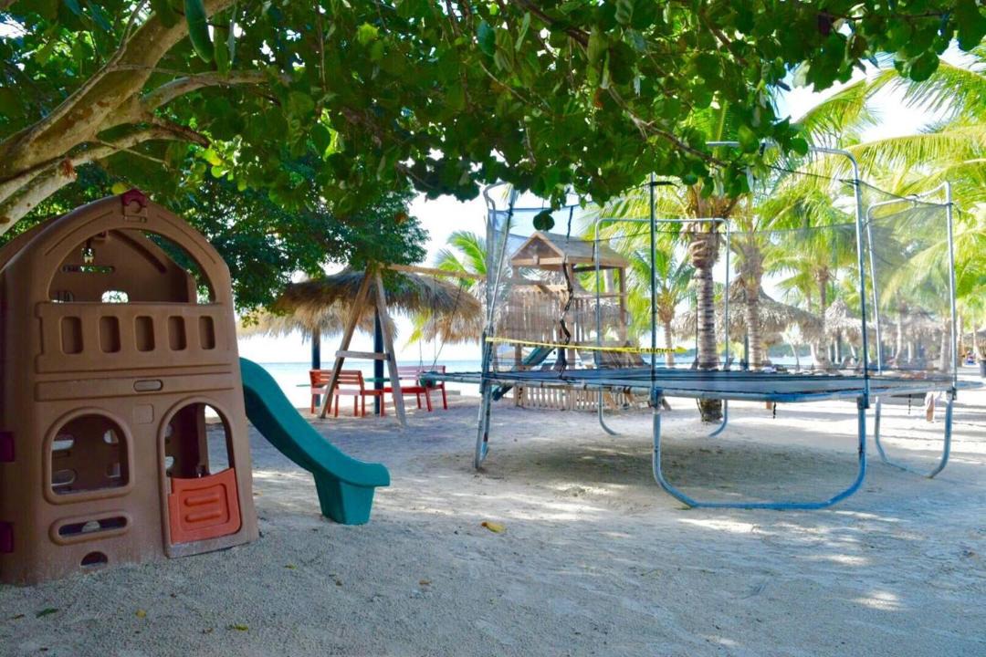 Photo of Others in Dominicus