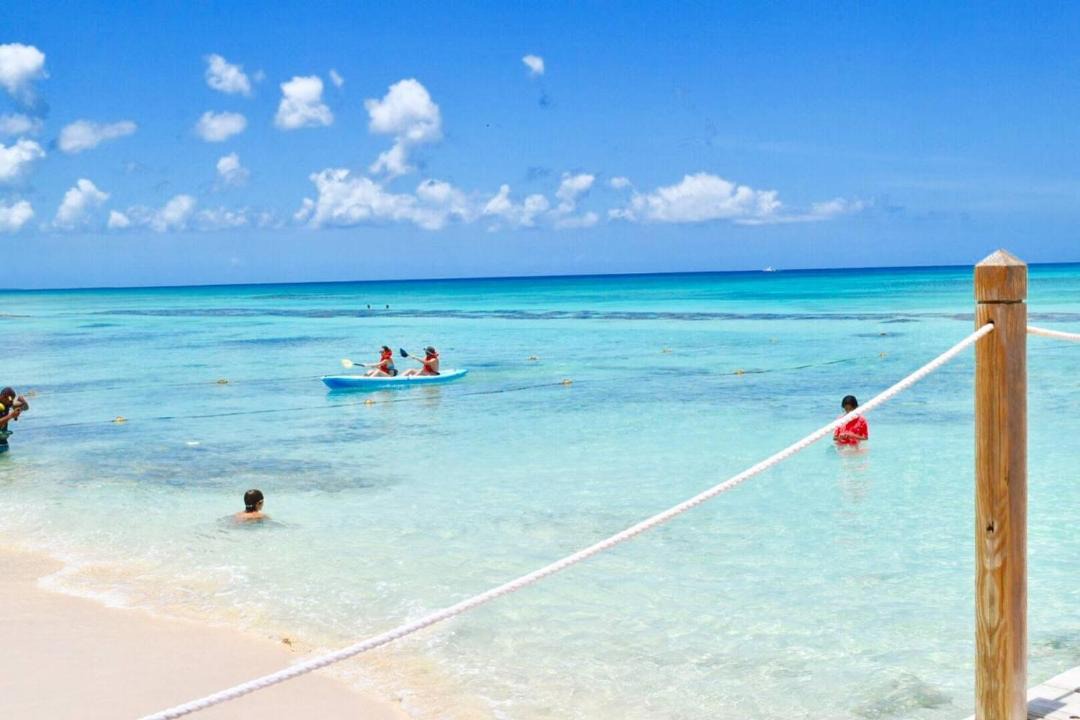 Photo of Others in Dominicus