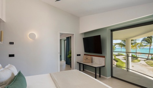 Preferred Club Master Suite Ocean Front