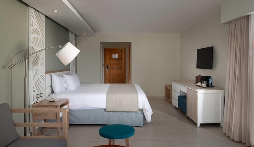 Junior Suite, 1 King Bed, Balcony, Ocean View