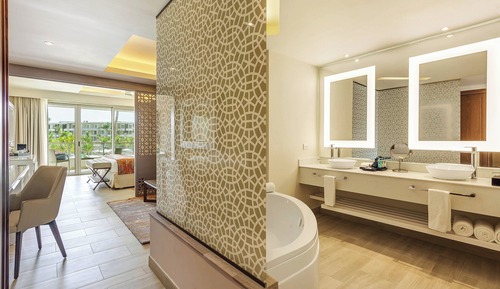 Luxury Family Suite