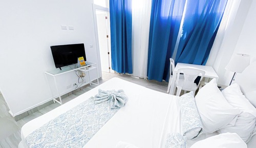 Deluxe Studio, Non Smoking, Pool Access