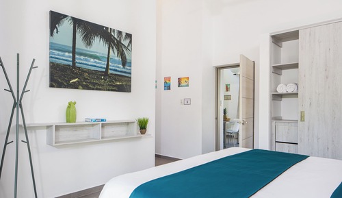 Superior Apartment, Pool View